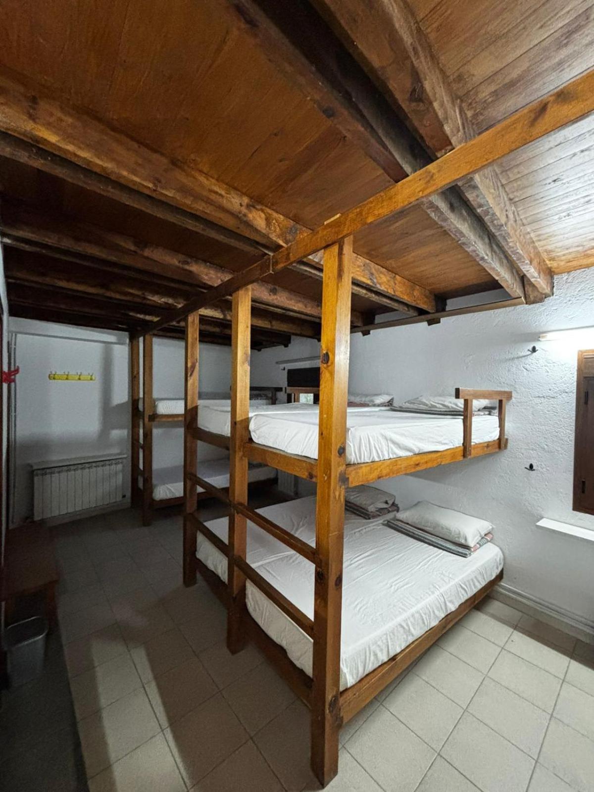 Albergue La Escuela De Lirí المظهر الخارجي الصورة